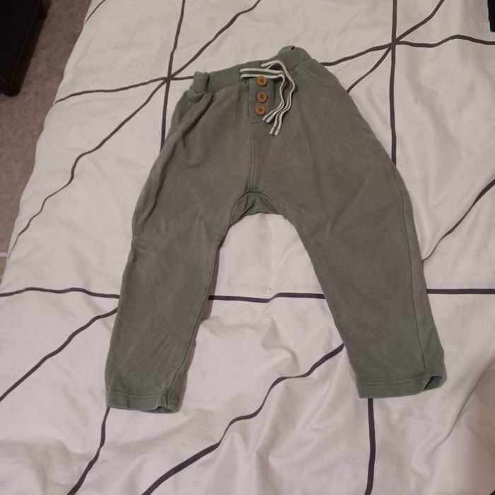 Pantalon tape à l'œil 18mois