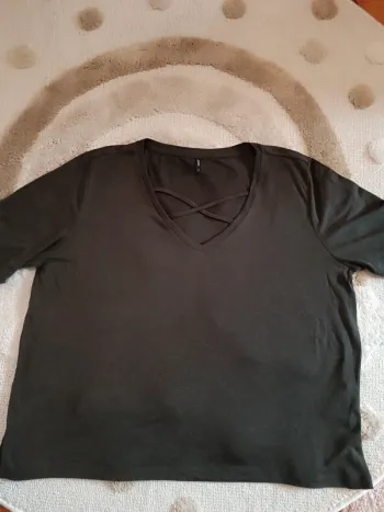 Top manches courtes kaki Only Taille XL