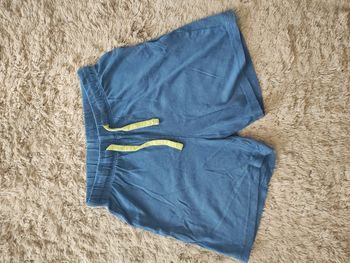 Short taille 110/116 cm