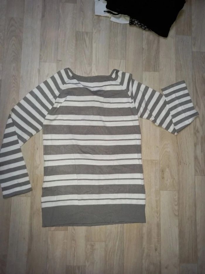 Pull rayé neuf - photo numéro 7