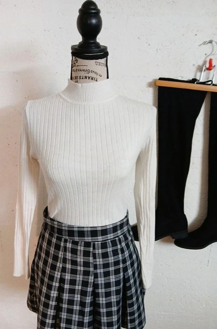 🖤 Jupe courte plissée à carreaux – H&M – Taille 42 – Très bon état - photo numéro 4