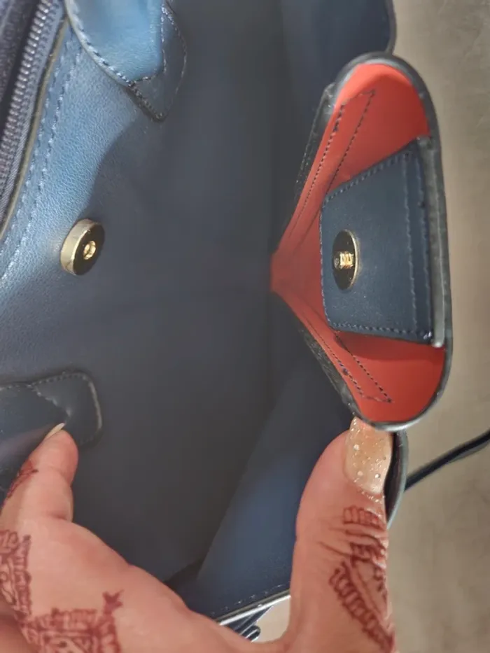 Sac à main – Bicolore bleu marine et brique ted lapidus – Comme neuf - photo numéro 8