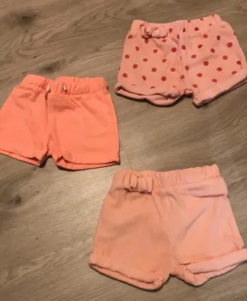 3 shorts 18 mois
