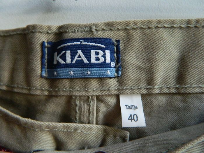 Bermuda  T 40 "Kiabi" - photo numéro 3