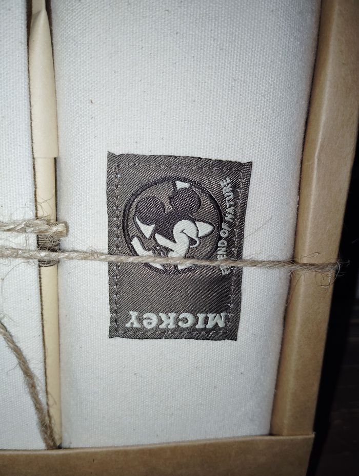 Coffret carnet, stylo et trousse Mickey - photo numéro 2