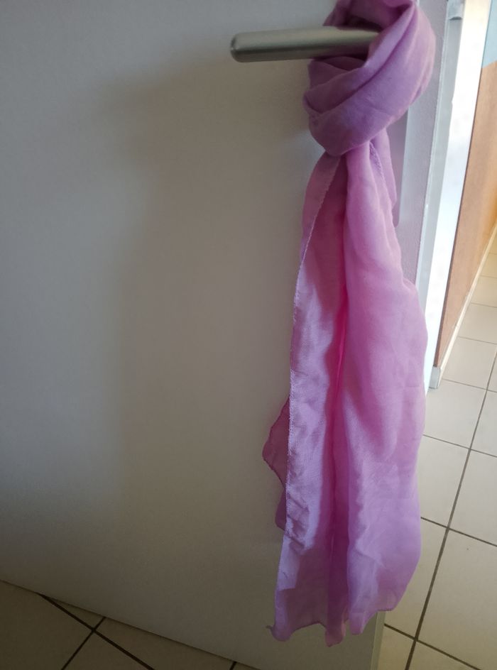 Écharpe lilas femme - photo numéro 2