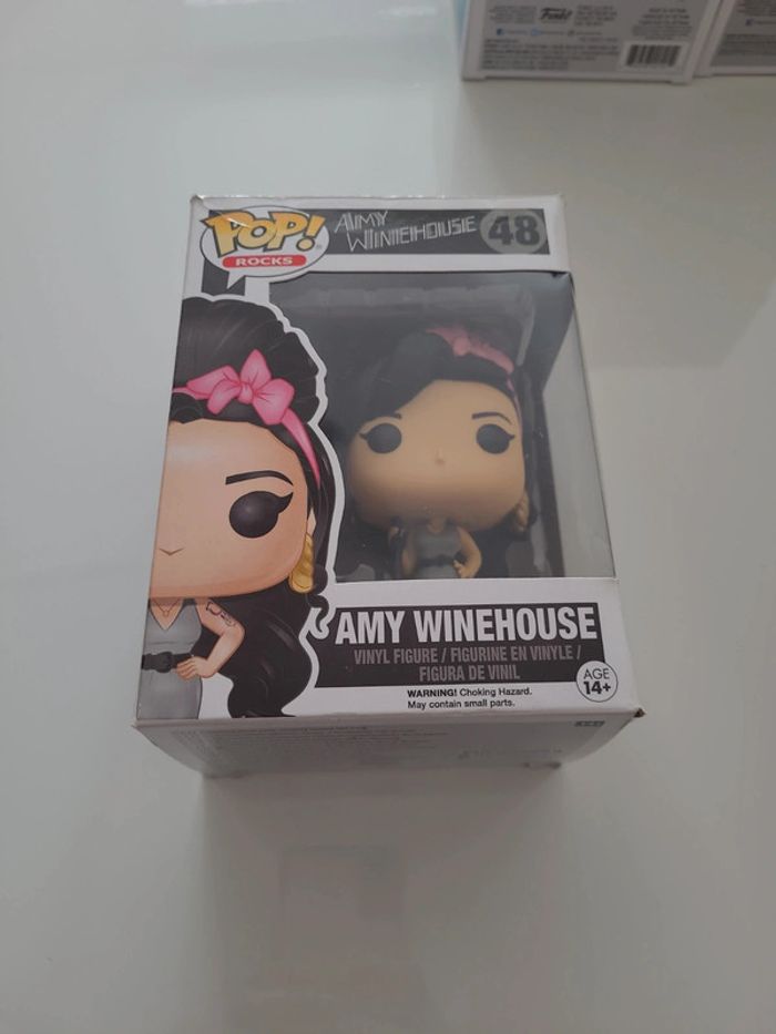Funko pop amy winehouse