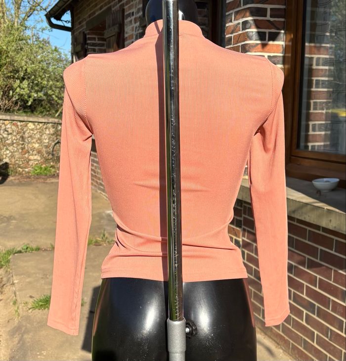 💗 T-shirt manches longues rose col montant – Taille XS (34) - photo numéro 4