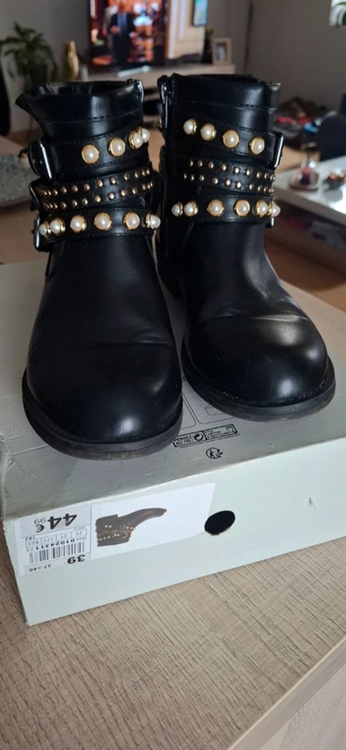 Bottines noires cuir clous dorés strass "Miss Liberto" - photo numéro 3