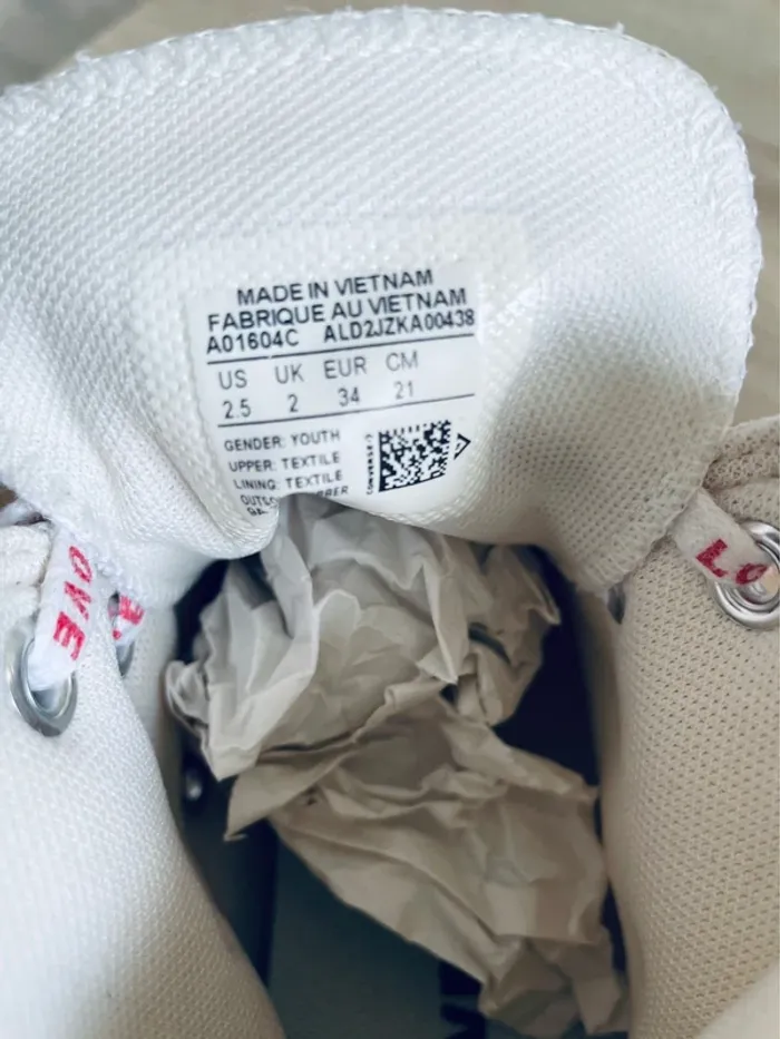 Converse édition limitée pointure 34 - photo numéro 5