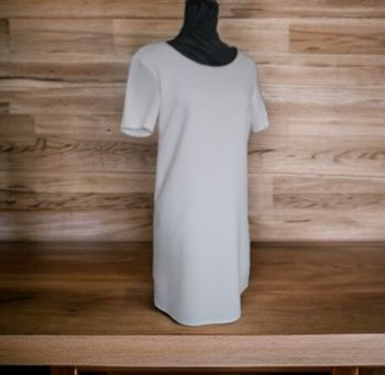 Robe habillée crème ruban noir dans dos 36