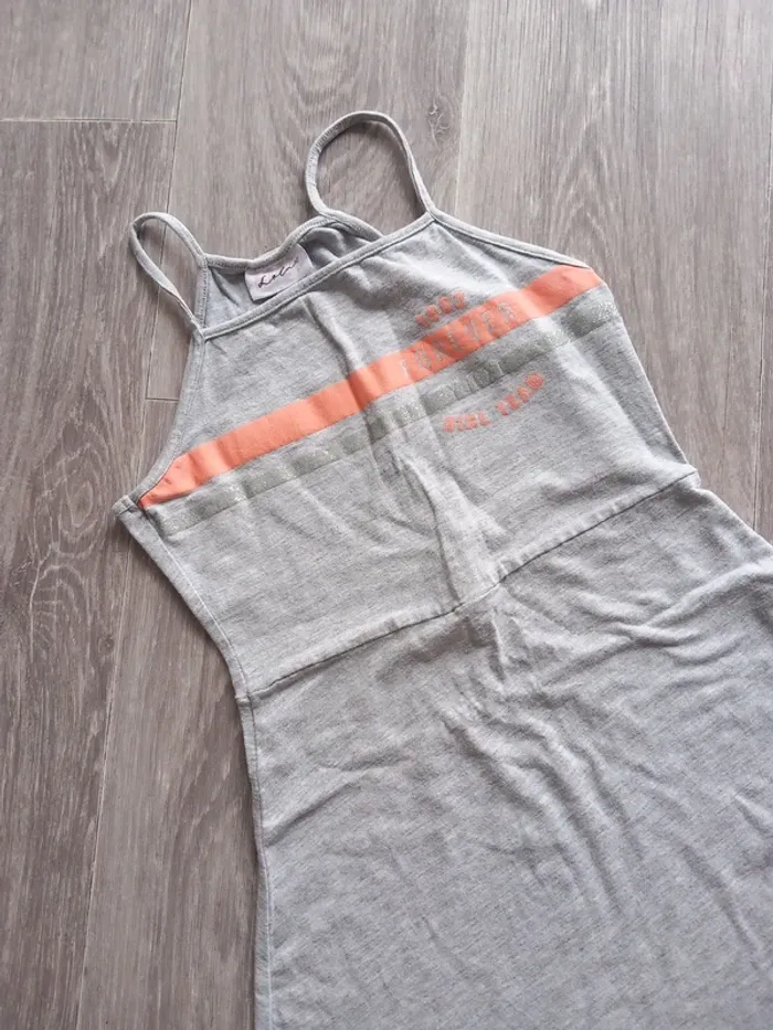 Robe courte grise - photo numéro 2