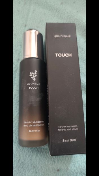 Find de Teint Serum Younique 