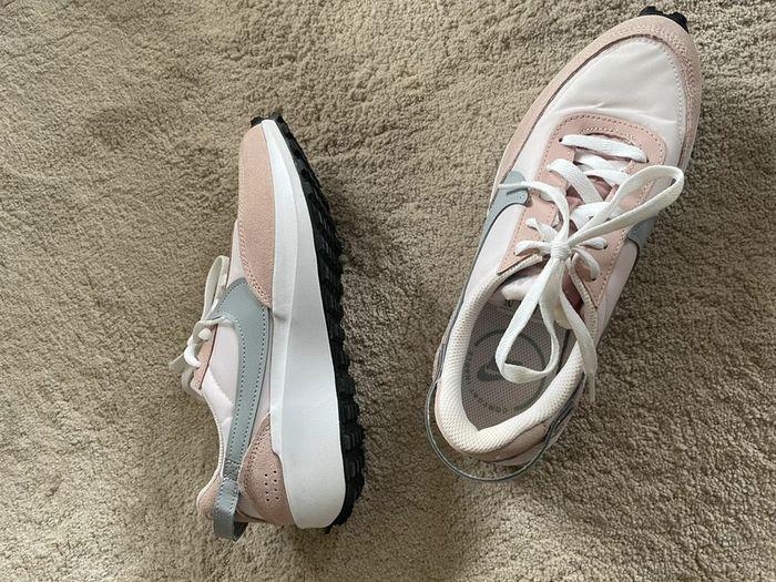 Baskets Nike neufs - photo numéro 5