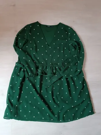 Robe fluide verte à pois blanc taille L