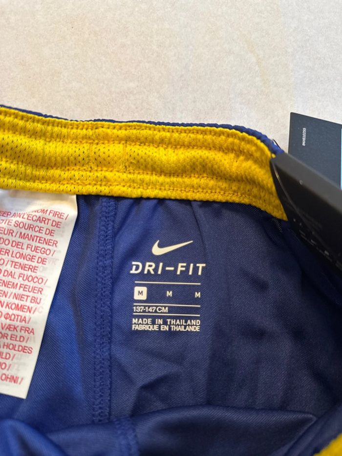 Short de foot Nike équipe FC Barcelone avec chaussettes taille 10/12 ans authentique neuf - photo numéro 9