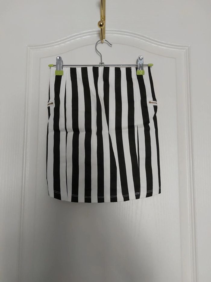 Mini jupe droite à rayures - photo numéro 2