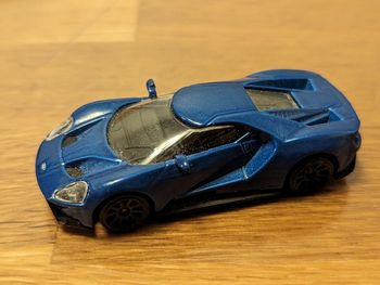Petite voiture Ford GT Parfait état Majorette