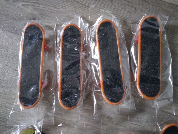 Lot 8 skateboard neuf - photo numéro 2