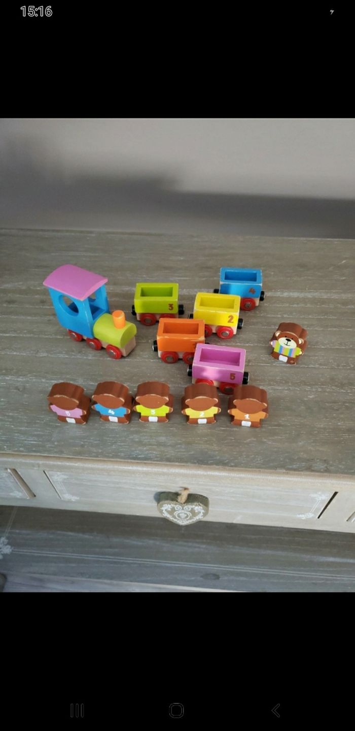 Lot jouets en bois - photo numéro 2