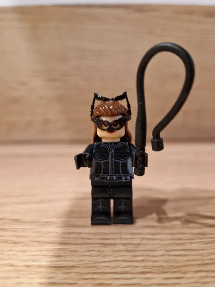 Figurine type lego Catwoman DC Comics