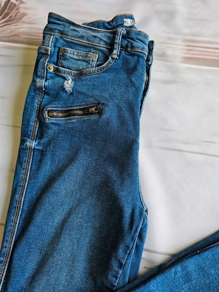 Jean taille 38 - photo numéro 2