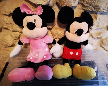 Très joli lot de doudous  Disney