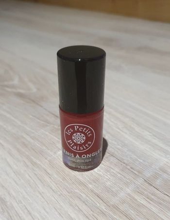 Vernis à ongles rouge Les petits plaisirs
