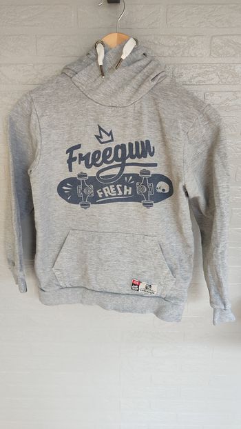 Sweat a capuche t 12 ans  gris et marine