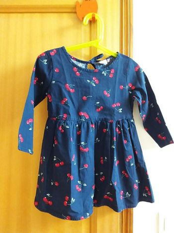 Robe marine à motif cerises en taille 3 ans