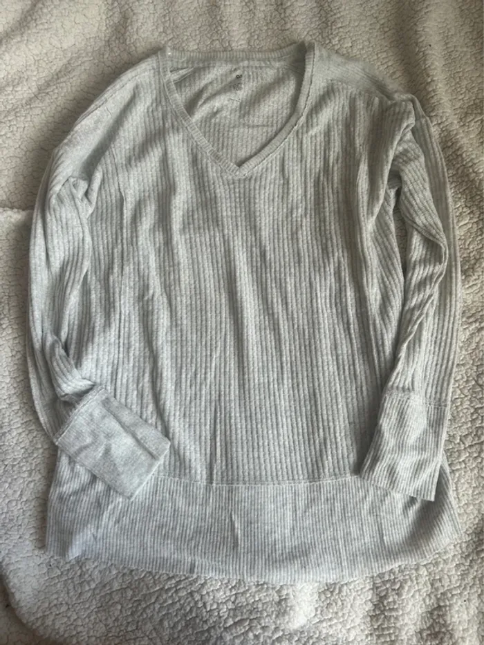 Light grey sweater