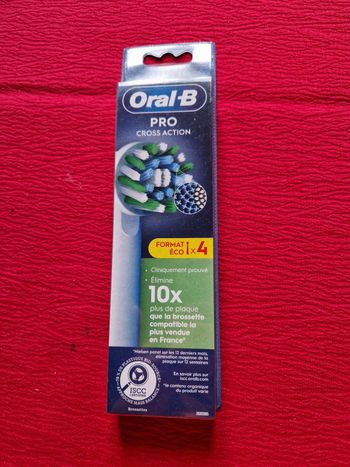 4 Brossettes échangeables Oral-B Cross Action