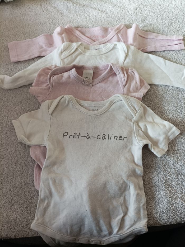 Lot vêtement naissance fille - photo numéro 2