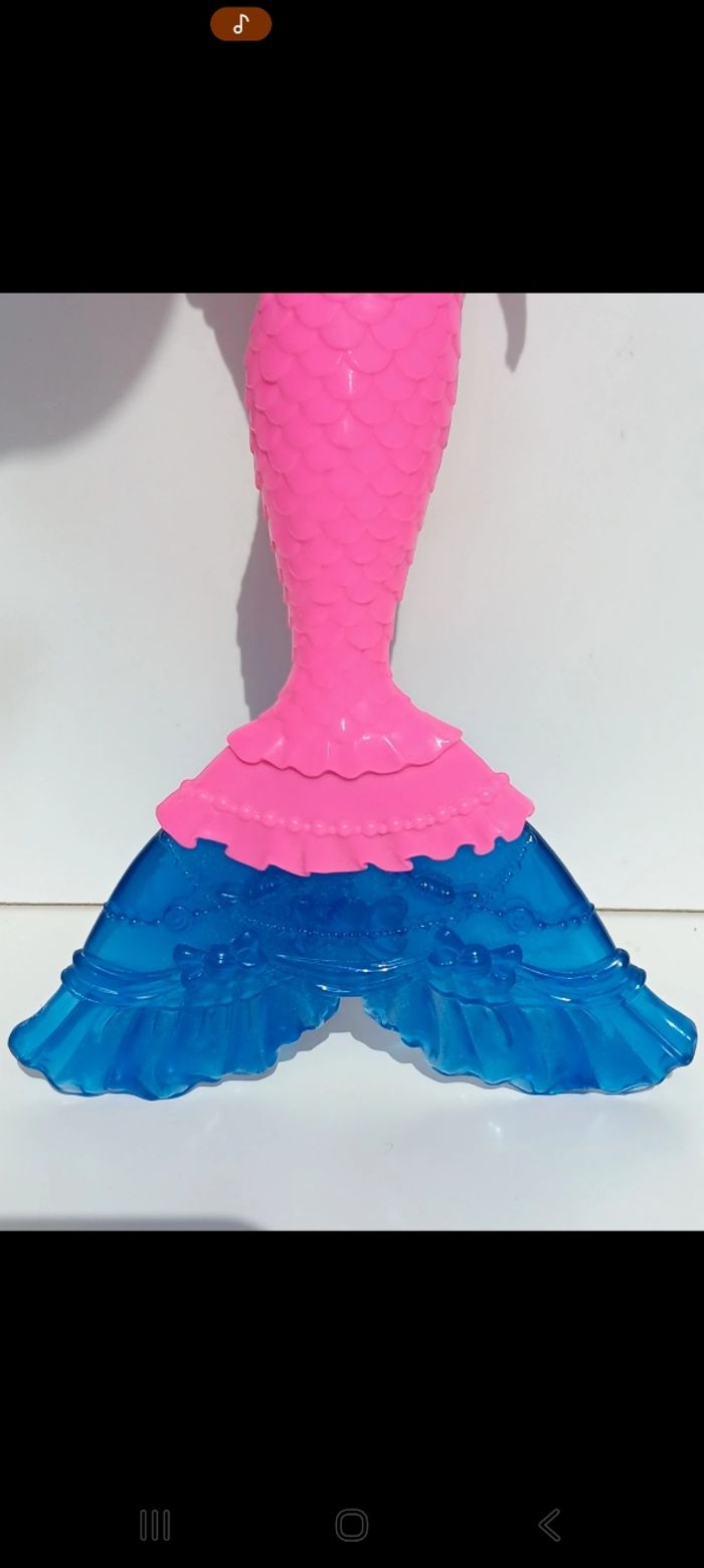 Poupée mattel barbie sirene Dreamtopia Mermaid Pink and Blue Hair (GJK08) - photo numéro 6