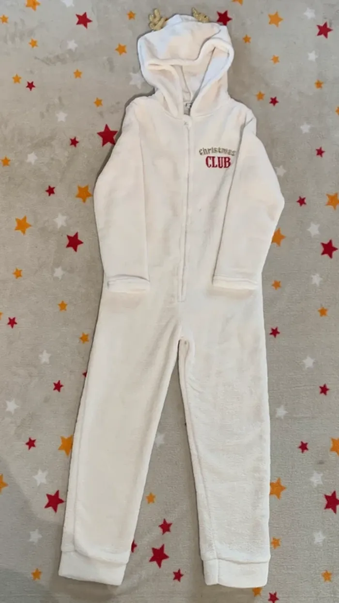 Surpyjama Tape à l’Œil NEUF – Blanc Doux avec Capuche Petit Renne – 8 Ans