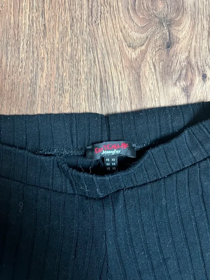 pantalon taille Xs jennyfer - photo numéro 2