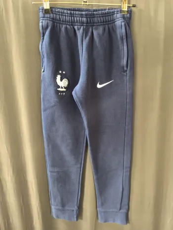 322408 jogging bleu marine garçon S junior FFF Nike