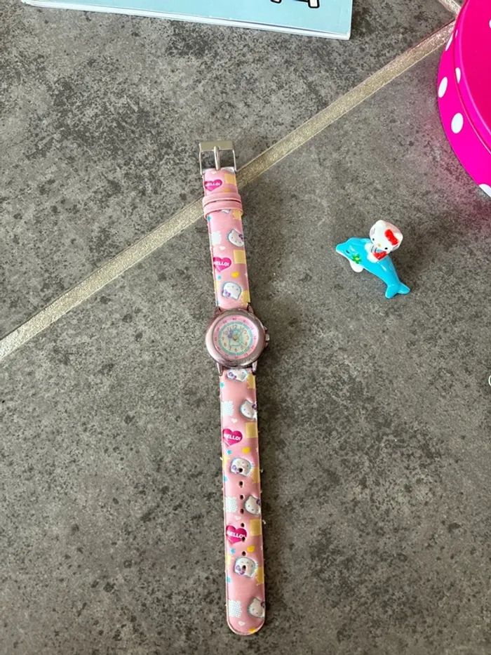 Gros lot hello kitty trousse montre cahier figurine carte - photo numéro 4