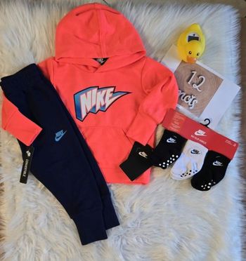 (Neufs non portés) 🏷💙🥰😍 jogging 12mois ,chaussettes 6/12mois nike garçon 😍🥰💙