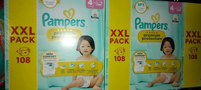 216 couches Pampers premium taille 4