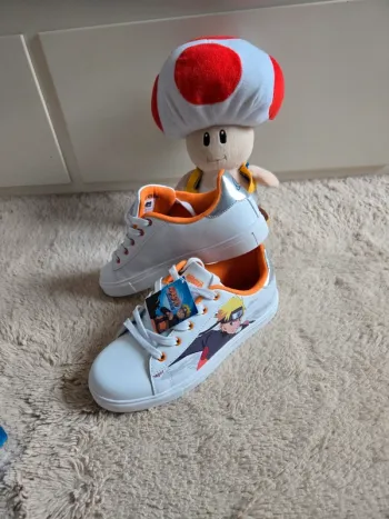Basket Naruto neuves taille 37