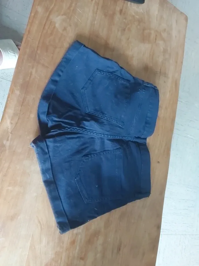 Short en jean bleu marine - photo numéro 4