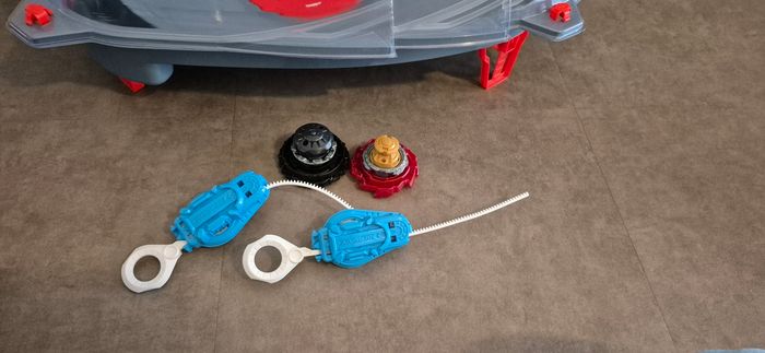 Arène Beyblade Burst Surge motorisée - photo numéro 7