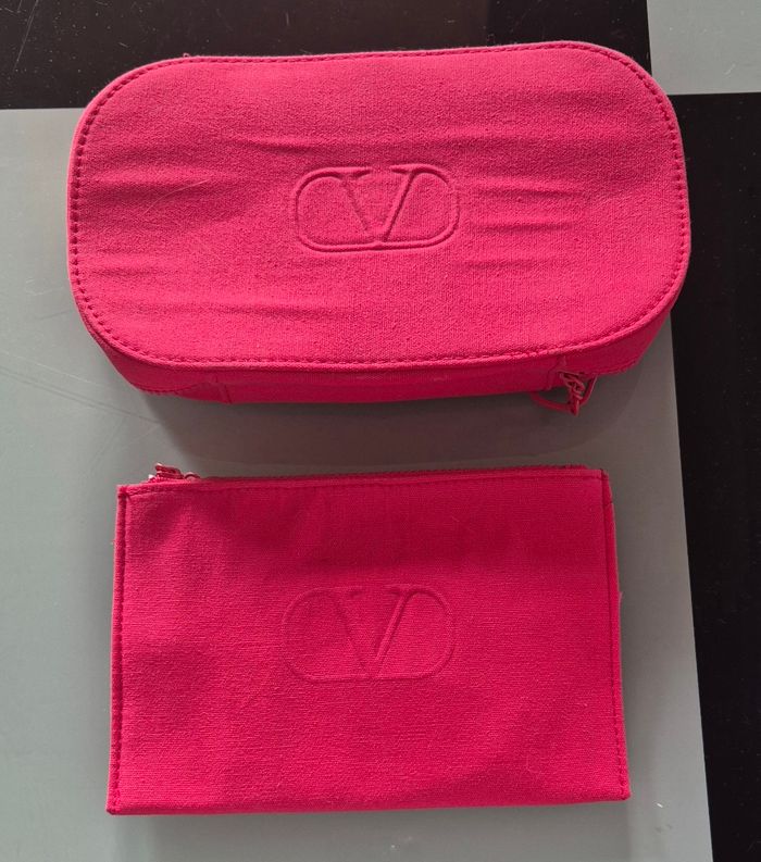 Pochette et trousse de beauté Valentino Garavani - photo numéro 2