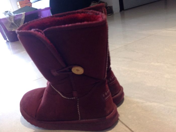 Bottes plates , fourrées , esprit