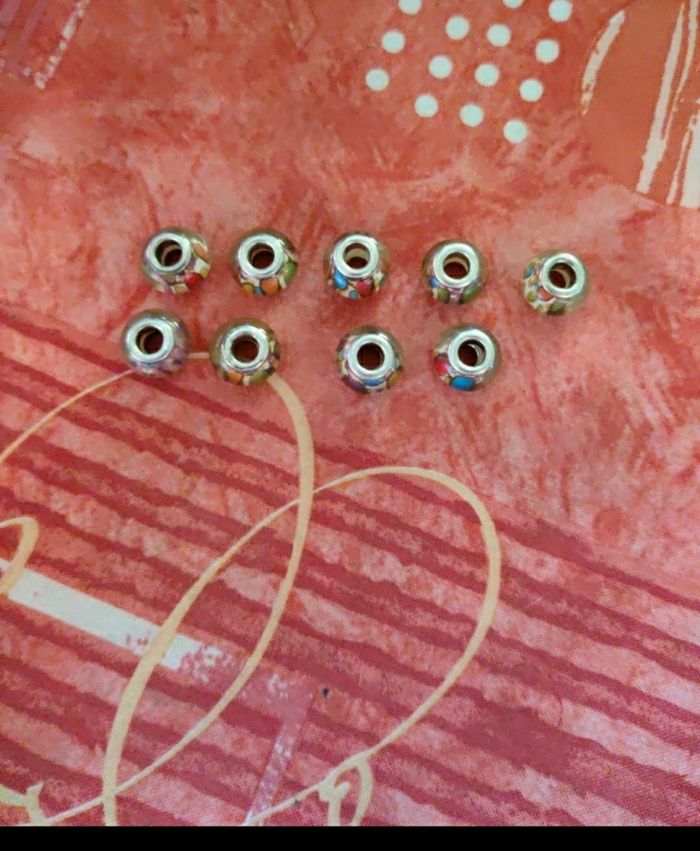 Lot de 9 perles multicolores