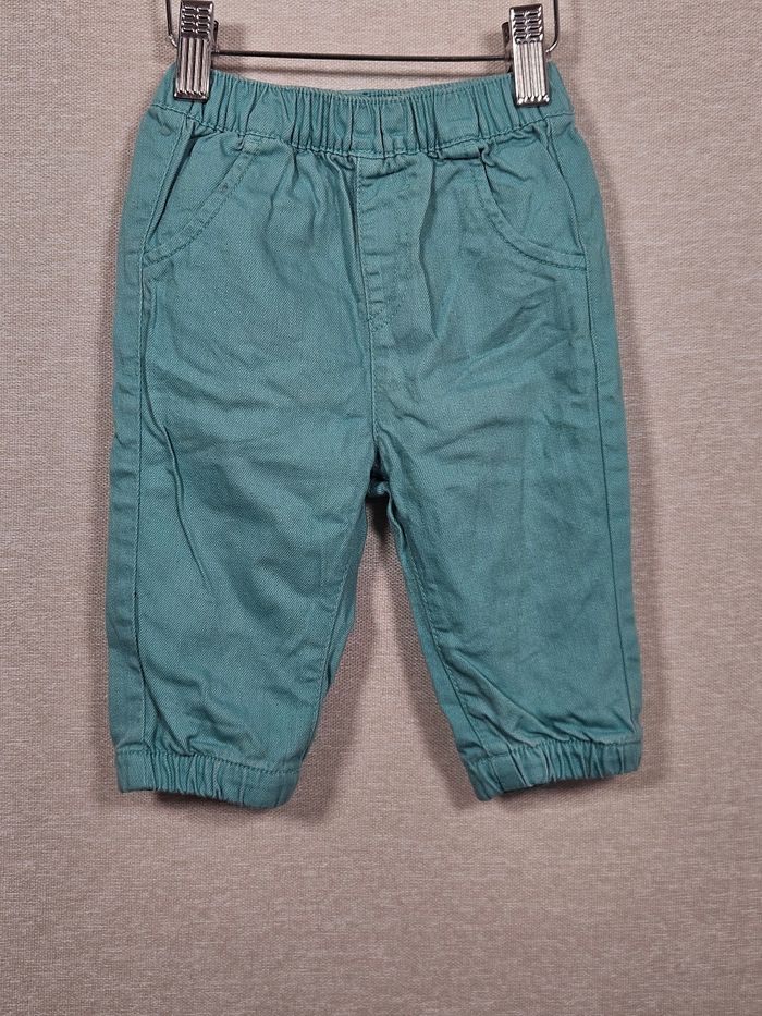 Pantalon bleu ciel kiabi 9 mois 71 cm