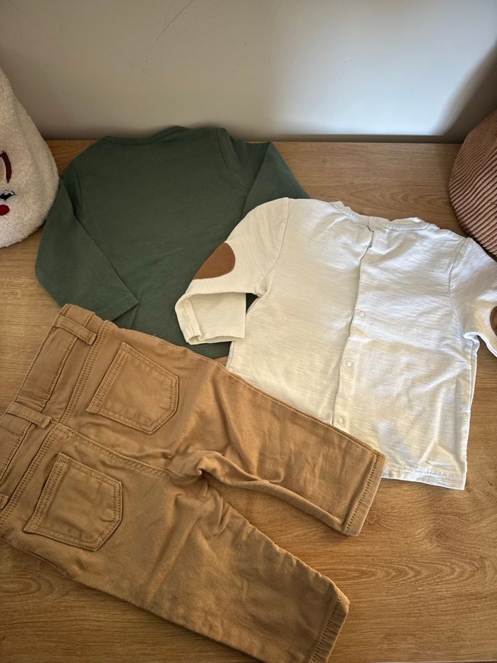 Ensemble 3 pièces : t-shirt Kiabi, t-shirt Obaibi, pantalon Primark - 9 mois - photo numéro 10