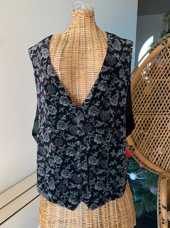 Gilet de tailleur en velours noir avec fleurs grise taille 36