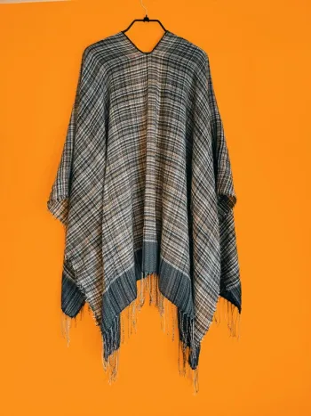 Poncho à franges (A168)